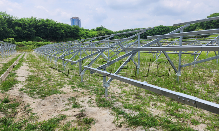Korea – Solar-Bodenstrukturgehäuse mit Magnesium-Aluminium-Zink-Stahl-Beschichtung