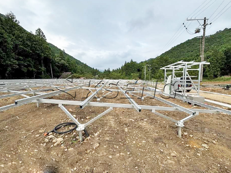 740 kW Aluminium-Solar-Bodenmontagesystem