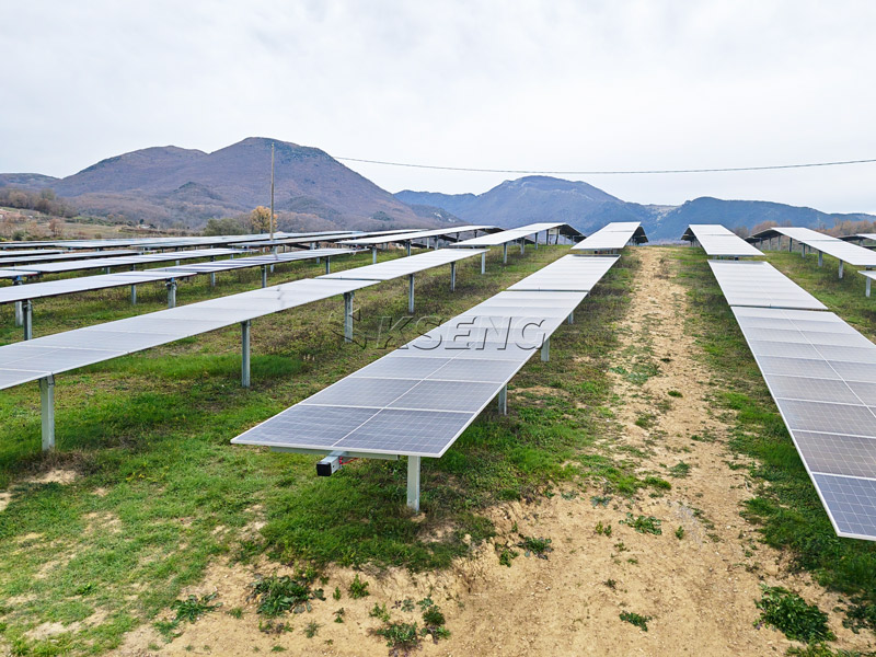 Fallstudie – Kseng Solar liefert einen weiteren 1,4-MW-Solar-Tracker nach Italien
