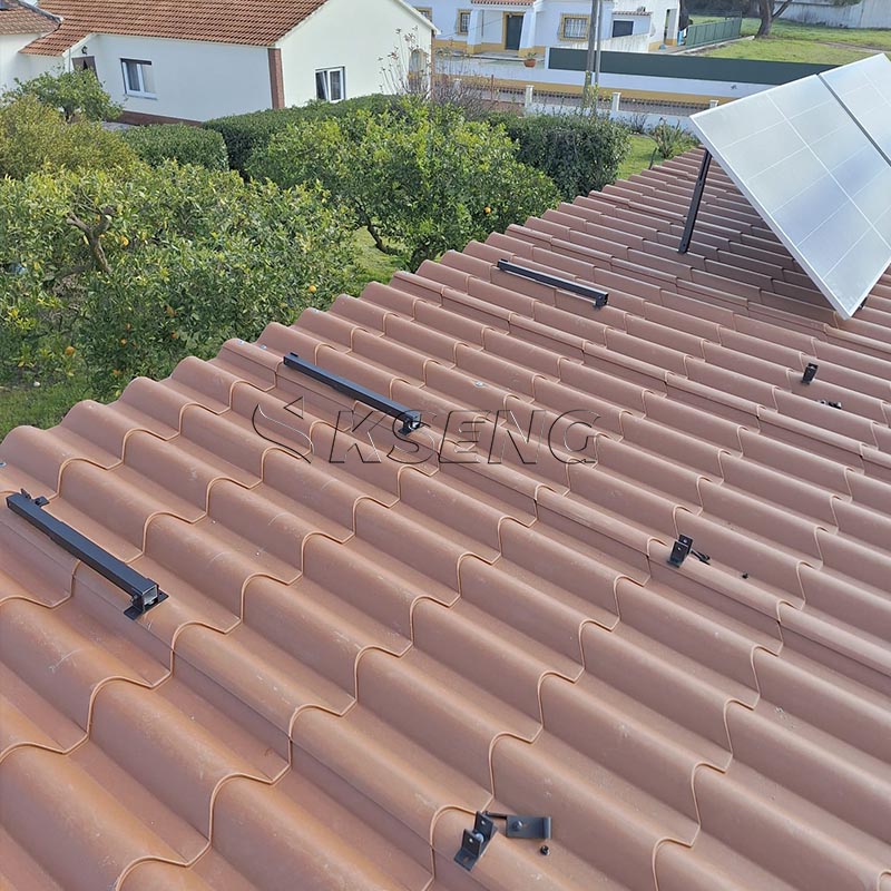 kseng-black-adjustable-solar-brackets-portugal-tile-dach-detail