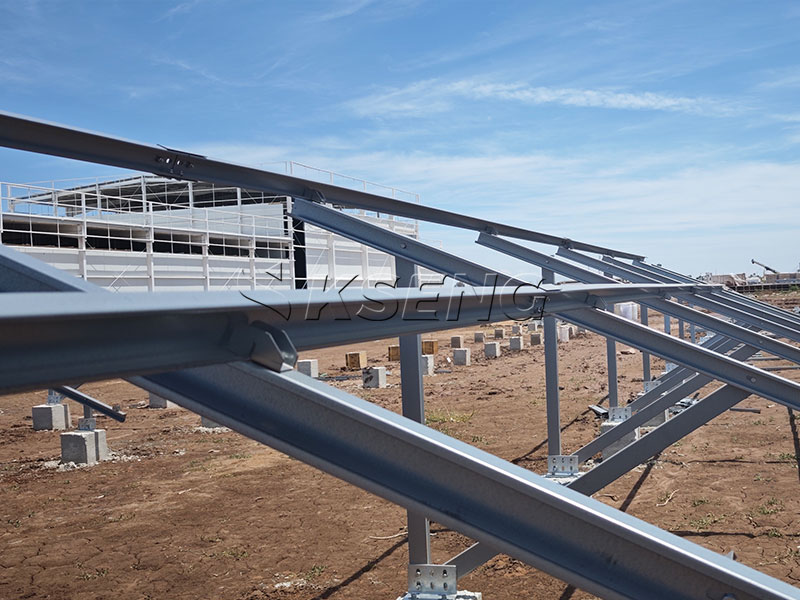 Das Kseng-Ingenieurteam entwirft ein 3,67 MW-Mexiko-Solar-Bodenmontagesystem