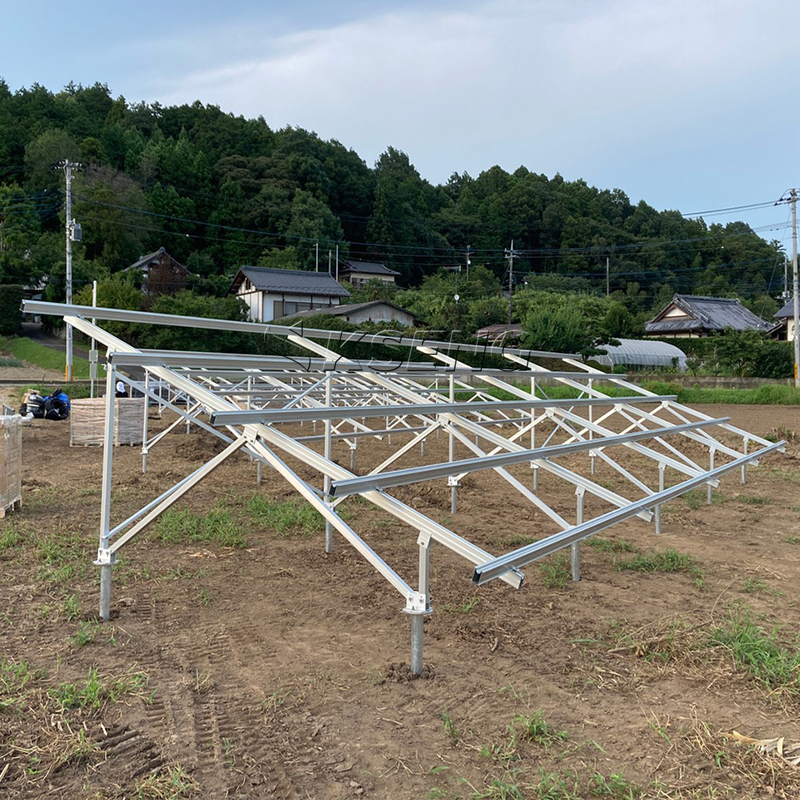 Vorgefertigte Solarregalanlage f&uuml;r schnellen Aufbau