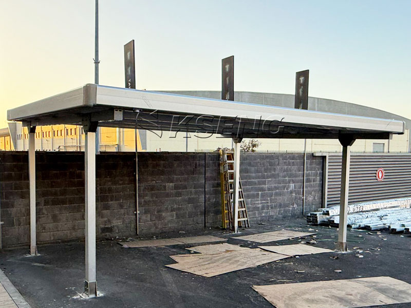 Kseng verwandelt israelischen Hinterhof mit ma&szlig;geschneidertem, wasserdichtem Solar-Carport f&uuml;r 2 Autos