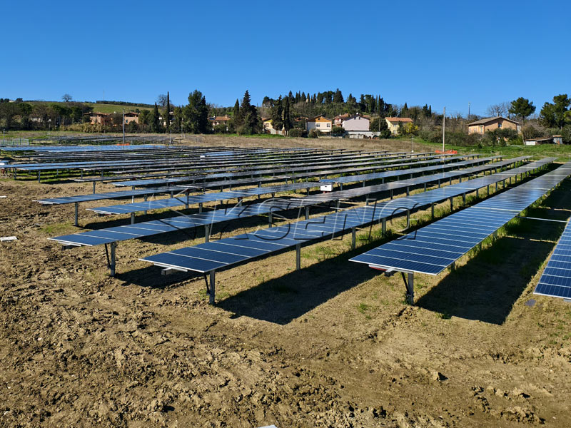 Fallstudie – 11 MW KST-1P-TL Solar Tracker-Projekt in Italien