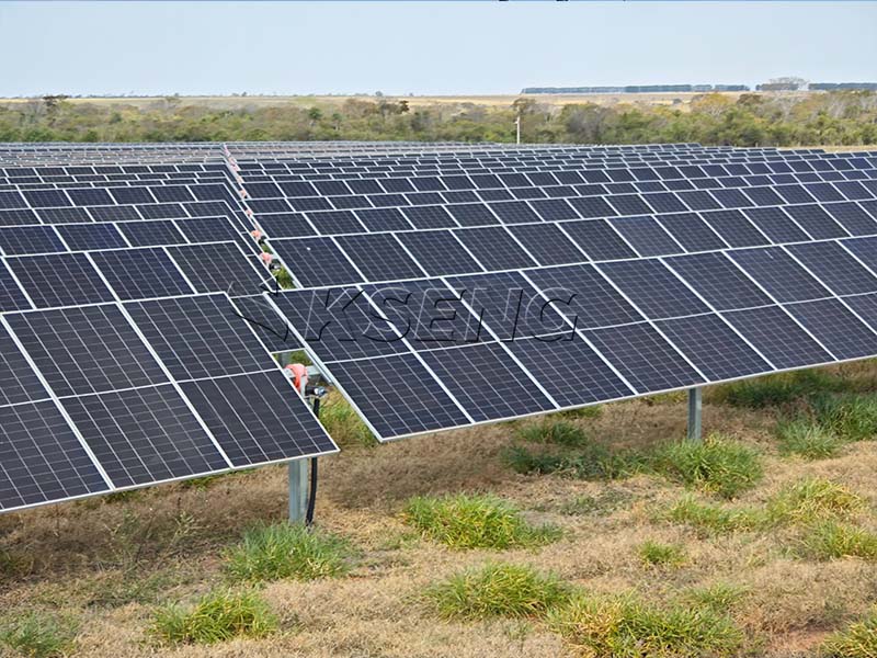Diagramm zur Definition des Neigungswinkels der Solarhalterung – Winkel zwischen Solarpanel und Boden