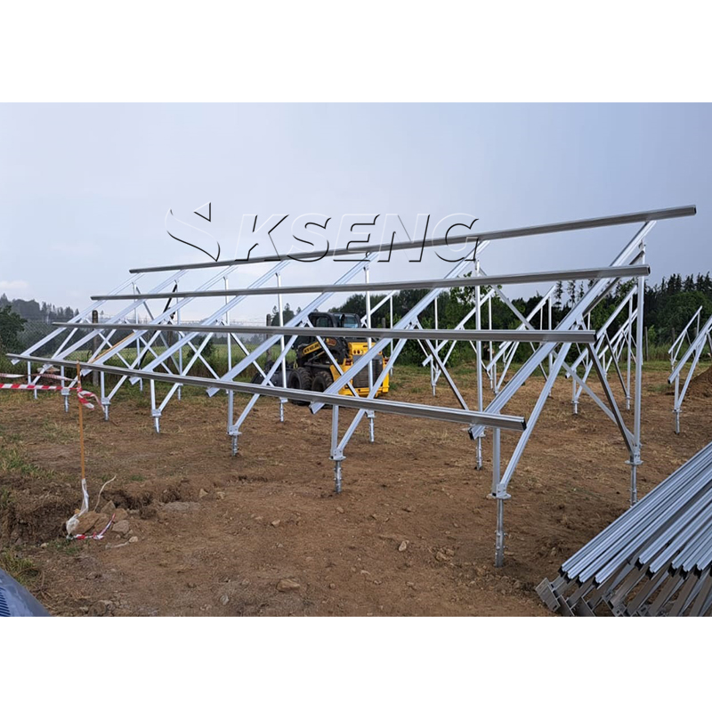 Bodenmontierte Solarpanel-Anordnung