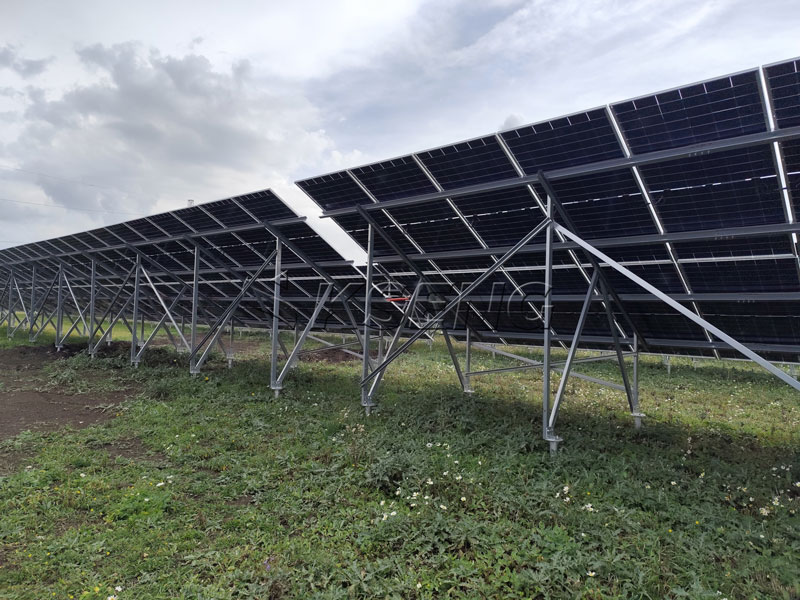 Zn-Al-Mg-beschichteter-Stahl-Solarmontagestruktur-f&uuml;r bodenmontierte PV